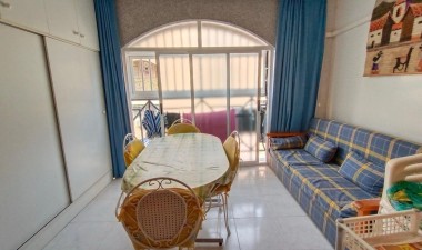 Resale - Apartment / flat - Torrevieja - Estacion De Autobuses