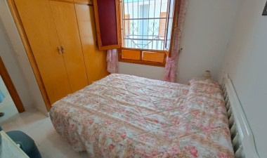 Resale - Apartment / flat - Torrevieja - Estacion De Autobuses