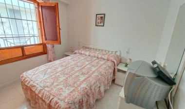 Resale - Apartment / flat - Torrevieja - Estacion De Autobuses