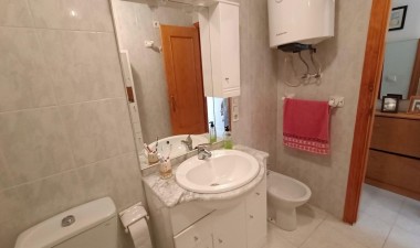 Resale - Apartment / flat - Torrevieja - Estacion De Autobuses