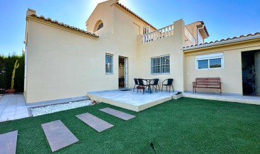 Herverkoop - Villa - Torrevieja - Torreta Florida