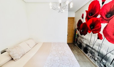 Resale - Apartment / flat - Torrevieja - CENTRE