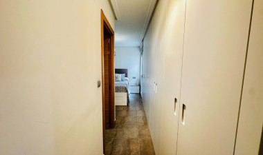 Resale - Apartment / flat - Torrevieja - CENTRE