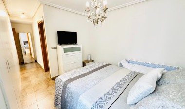 Resale - Apartment / flat - Torrevieja - CENTRE