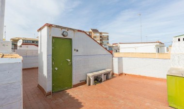 Resale - Apartment / flat - Torrevieja - La Mata