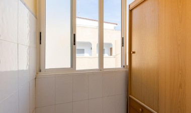 Resale - Apartment / flat - Torrevieja - La Mata