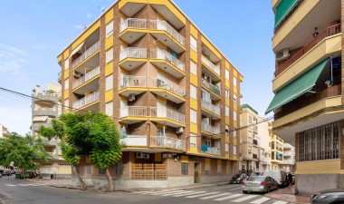 Resale - Apartment / flat - Torrevieja - Playa del Cura