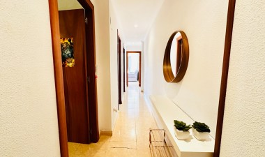 Resale - Apartment / flat - Torrevieja - CENTRE