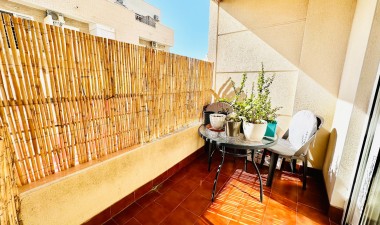 Resale - Apartment / flat - Torrevieja - CENTRE