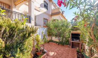 Resale - Bungalow - Torrevieja - aguas nuevas