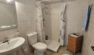 Resale - Apartment / flat - Torrevieja - aguas nuevas