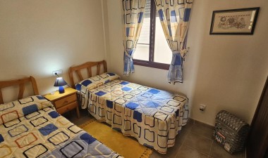 Resale - Apartment / flat - Torrevieja - aguas nuevas