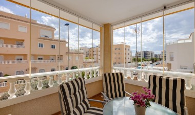 Resale - Villa - Orihuela Costa - Villamartín