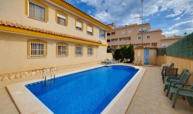 Resale - Villa - Orihuela Costa - Villamartín