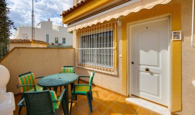 Resale - Villa - Orihuela Costa - Villamartín