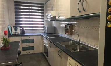 Resale - Apartment / flat - Torrevieja - Centro