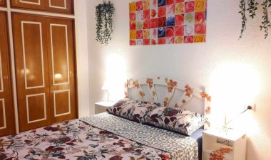 Resale - Apartment / flat - Torrevieja - Centro