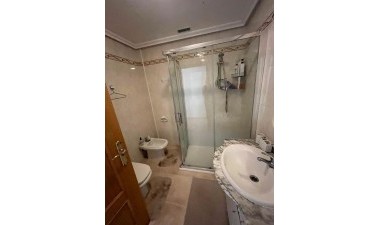 Resale - Apartment / flat - Torrevieja - La veleta