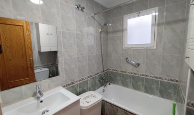 Resale - Apartment / flat - Torrevieja - Estacion De Autobuses