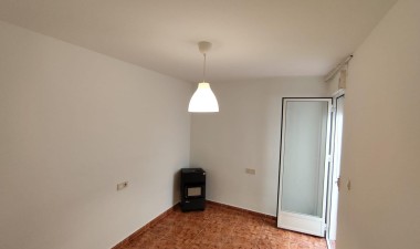 Resale - Apartment / flat - Torrevieja - Estacion De Autobuses