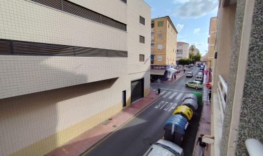 Resale - Apartment / flat - Torrevieja - Estacion De Autobuses