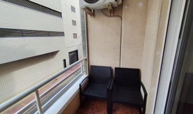 Resale - Apartment / flat - Torrevieja - Estacion De Autobuses