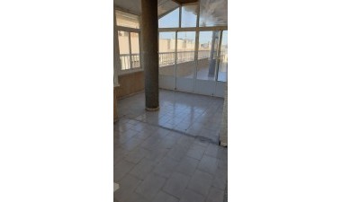 Herverkoop - Appartement / flat - Torrevieja - Centro