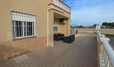 Resale - Apartment / flat - Torrevieja - El Limonar