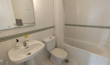 Resale - Apartment / flat - Torrevieja - El Limonar