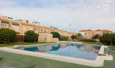 Resale - Apartment / flat - Torrevieja - El Limonar