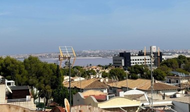 Resale - Town House - Torrevieja - Los balcones