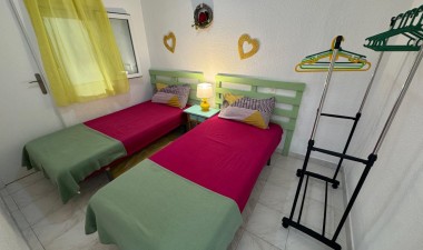 Resale - Bungalow - Torrevieja - Playa De Los Naufragos