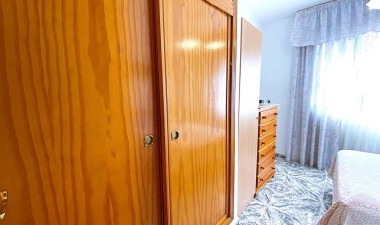 Resale - Apartment / flat - Torrevieja - Playa del Cura