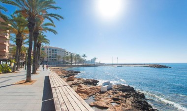 Resale - Apartment / flat - Torrevieja - Playa del Cura