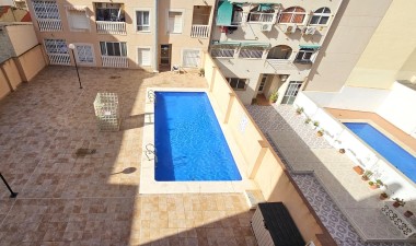 Resale - Apartment / flat - Torrevieja - Estacion De Autobuses