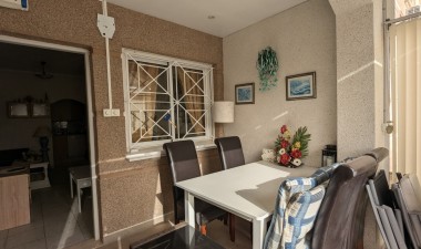 Resale - Bungalow - Torrevieja - Costa Blanca