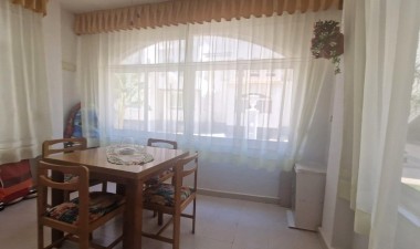 Resale - Apartment / flat - Torrevieja - La veleta