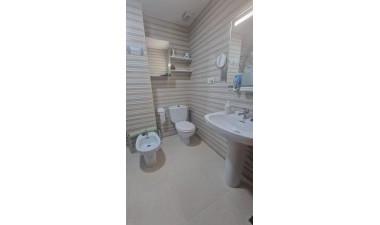 Resale - Apartment / flat - Torrevieja - La veleta