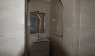 Resale - Villa - Torrevieja - La Siesta - El Salado - Torreta