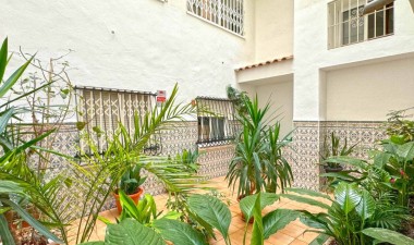 Resale - Apartment / flat - Torrevieja - Costa Blanca