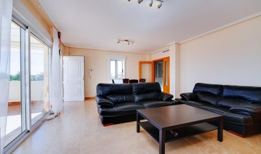 Reventa - Villa - Los Montesinos - La Herrada