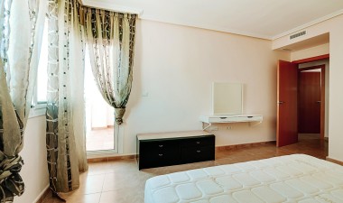 Resale - Villa - Los Montesinos - La Herrada