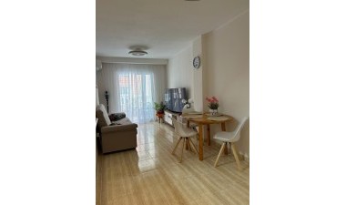 Resale - Apartment / flat - Torrevieja - Playa del Cura