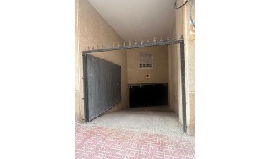 Resale - Apartment / flat - Torrevieja - Playa del Cura