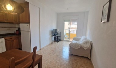 Resale - Apartment / flat - Torrevieja - Acequion