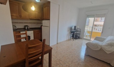 Resale - Apartment / flat - Torrevieja - Acequion