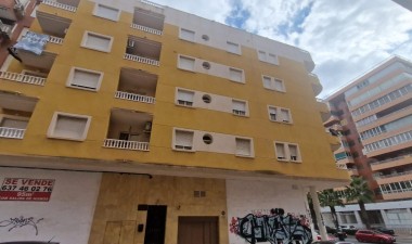 Resale - Apartment / flat - Torrevieja - Acequion