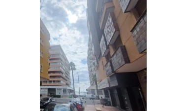 Resale - Apartment / flat - Torrevieja - Acequion