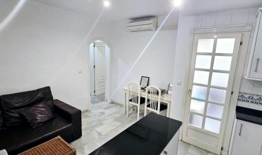 Resale - Apartment / flat - Torrevieja - Playa de los Locos