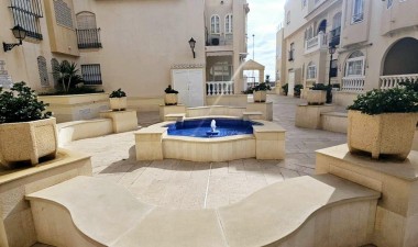 Resale - Apartment / flat - Torrevieja - Playa de los Locos